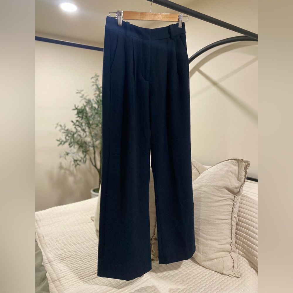 Navy Abercrombie Wide Leg trouser XS 26/27